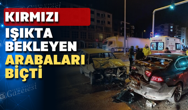 İzmir-Uşak yolunda zincirleme kaza: 1 yaralı