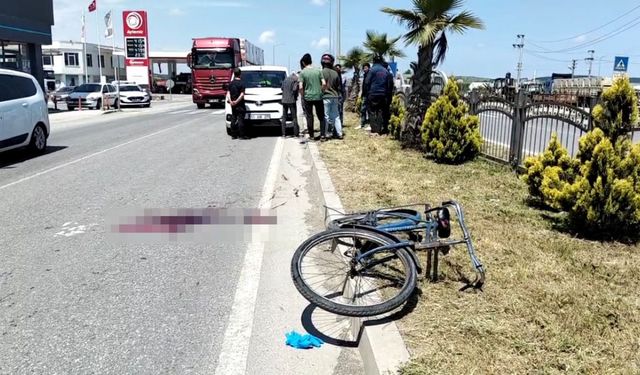Aracın çarptığı bisiklet sürücüsü hayatını kaybetti