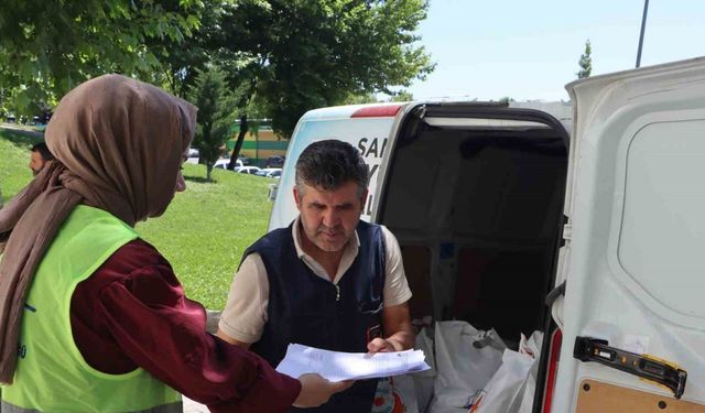 Bayram öncesi yetim çocuklara kıyafet desteği