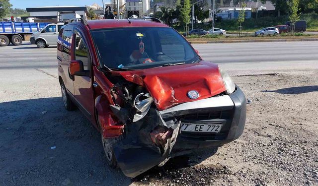 Cenaze yolunda kötü kaza