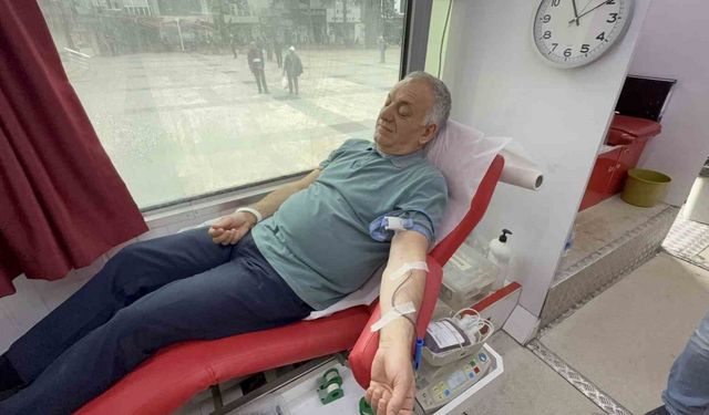 Görme engelli eski Milletvekili kan bağışı çağrısında bulundu
