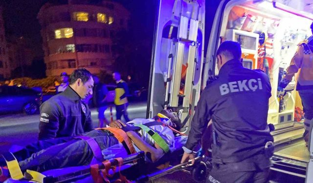 Köprüden düştü, vinçle kurtarıldı