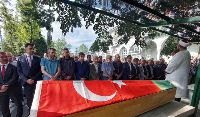 Lenf kanserine yenik düşen müdüre son görev