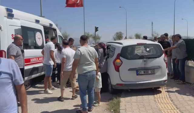 Düğüne giderken kaza yaptılar: 3 kişi hayatını kaybetti, 2 yaralı