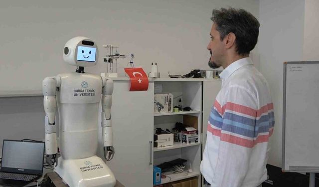 Yapay zeka destekli insansı robot geliştirildi