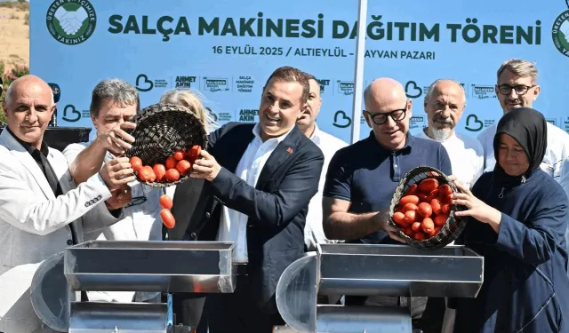 Balıkesir’de üreticiye salça makinesi desteği