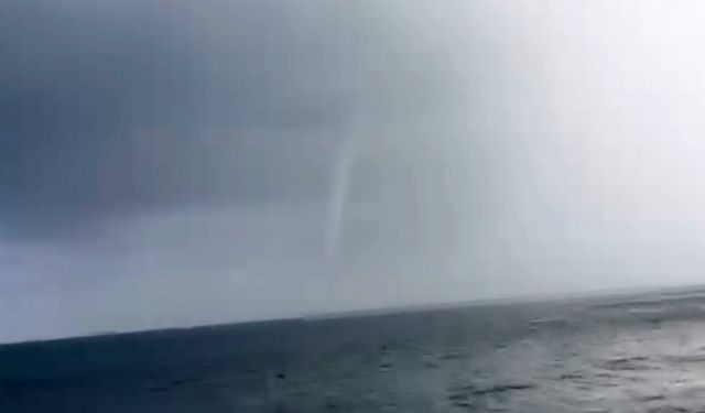 Akdeniz’de oluşan hortum görüntülendi