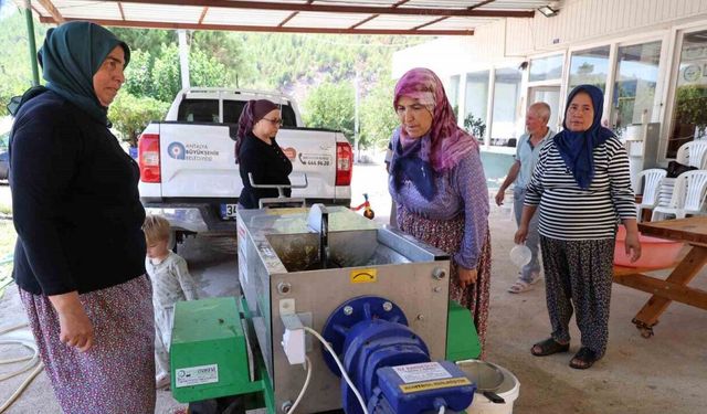 Çizmeler rafa kalktı pekmez üretimi kolaylaştı