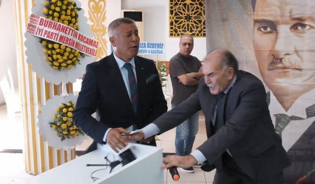 Kongrede gergin anlar, kürsüyü bile devirdiler