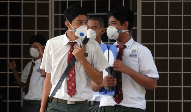 Yaklaşık 6 bin öğrenci grip oldu eğitime ara verildi