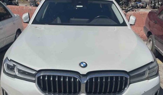 Düğün takılarıyla araç almak isteyen çift 1 milyon lira dolandırıldı