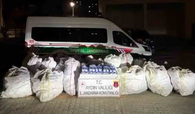 Durdurulan iki araçta 1,9 milyon liralık sahte ayakkabı ele geçirildi