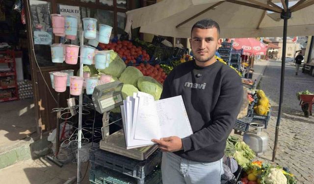 "Kimse bilmesin, Allah bilsin" dedi 150 bin liralık bakkal defterini kapattı