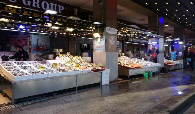 Son 35 yılın en bereketli hamsi sezonu yaşıyor