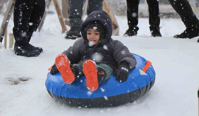 Bolu'da eğitime kar engeli geldi