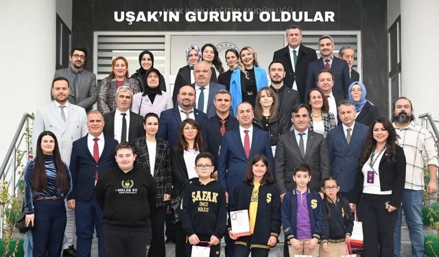 Uşak Milli Eğitim Müdürü Yücel Şampiyonları Kutladı