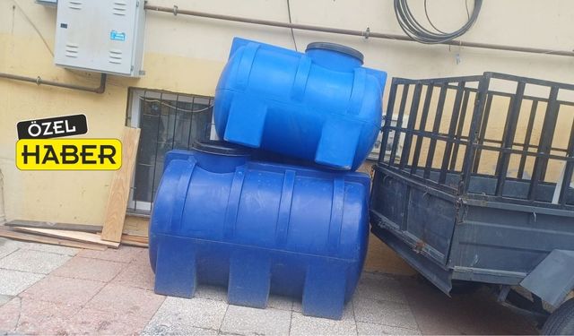 Uşak’ta vatandaş su deposu yaptırmak için sıraya girdi