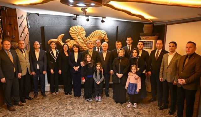 Uşak Valisi Dr Naci Aktaş İdareciler Günü'nü kutladı