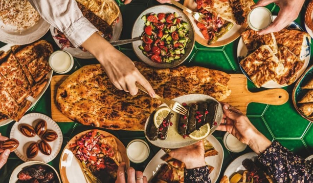 Ramazan Ayında Oruç Tutanlar Nasıl Beslenmeli? Sağlık Bakanlığı’ndan Öneriler