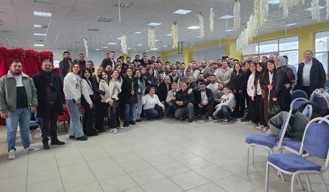 Uşak’ın Eşme İlçesinde Nazmi Özay koltuğu kaptırmadı