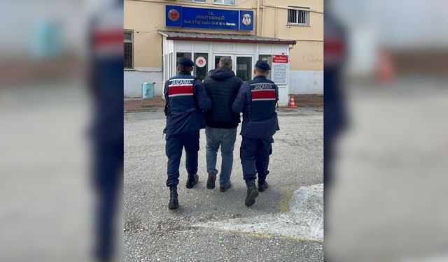 Uşak Jandarması 33 yıla mahkûm firariyi yakaladı