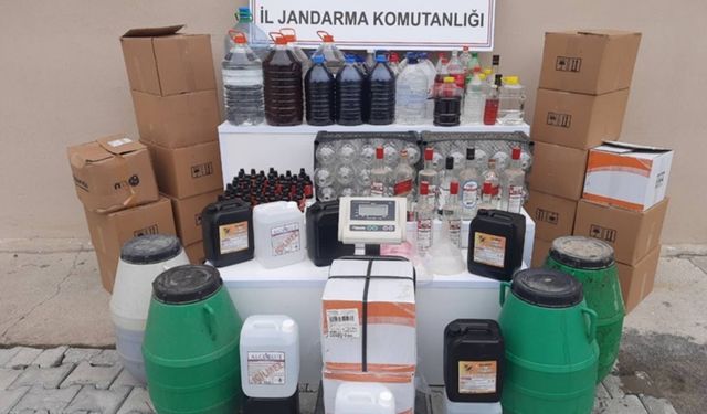 Uşak Jandarmasından Ulubey ilçesinde kaçak içki operasyonu