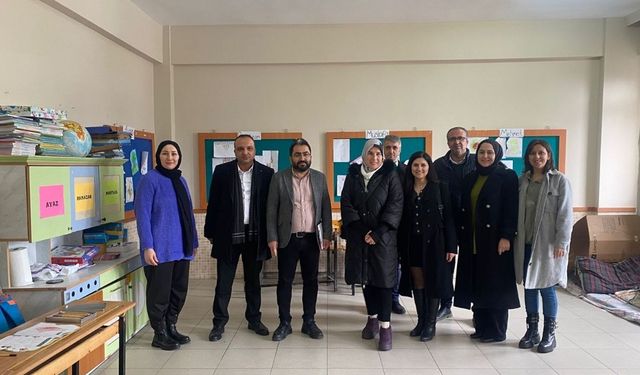 Uşak Kent Konseyi eğitime destek olmaya devam ediyor