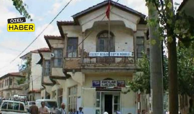 Uşak’ta Olaylı Müdürlüğe Atama Gerçekleştirildi