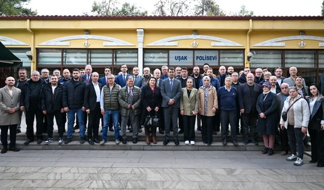 Uşak Valisi Sertal Kartal, Basınla Kahvaltıda Bir Araya Geldi