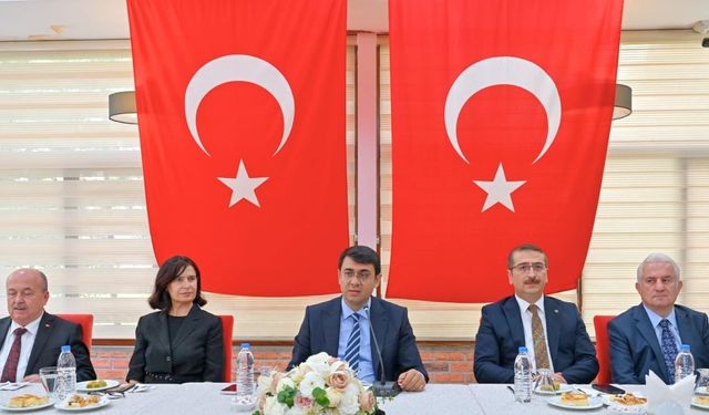 Uşak’ta Bayramlaşma Erkenden Gerçekleştirildi