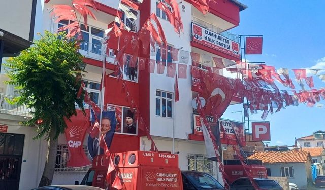 CHP Uşak İİ Yönetiminde Kimler Yer Aldı?