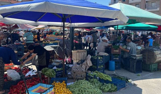 Uşak Salı Pazarında Etiketler Yenilendi