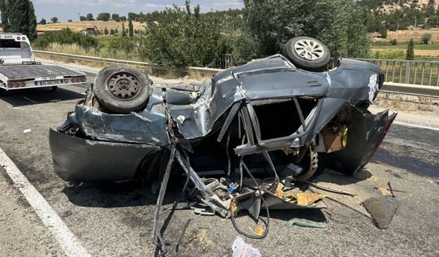 Uşak'ta Feci Kazada Aynı Aileden 4 Kişi Yaralandı