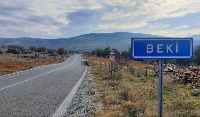 Uşak’ın 183 Nüfuslu Köyü Efsane Öğretmenini Unutmadı