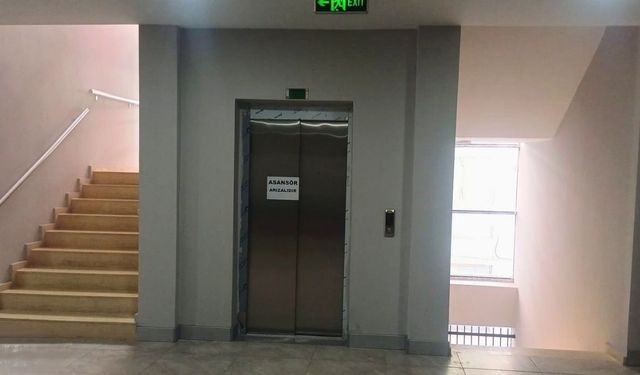 Kurumlar Anlaşamıyor Ceremesini 30 Bin Uşaklı çekiyor