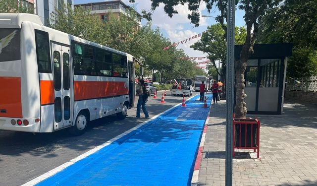 Durak Önündeki Boyalar Yenilendi