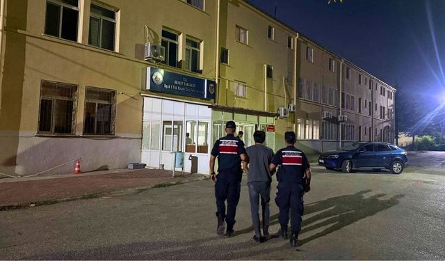 Uşak İl Jandarma Komutanlığı Ekipleri Firarileri Tek Tek Yakaladı