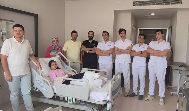 Uşak’ta Bir İlk Gerçekleşti: Tip 1 Diyabetli Çocuğa Başarıyla Ameliyat Yapıldı