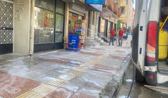 Uşak’ın Kirleri Köpüklü Suyla Arındı