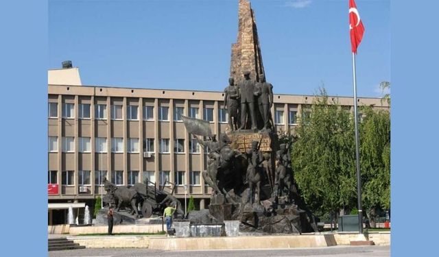 Uşak Belediyesi KPSS Adaylarına Ücretsiz Ulaşım Desteği Sağlıyor