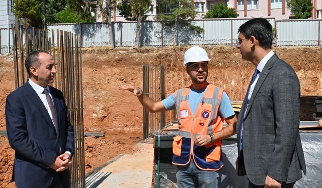 Uşak’ta 300 Milyon TL’lik Öğretmenevi Yükseliyor