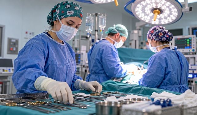 Uşak’ta Ameliyathane Hemşirelerine Sertifika Müjdesi