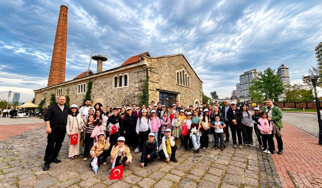 Uşaklı Öğrenciler Cumhuriyet Vagonu ile İzmir’e Gitti