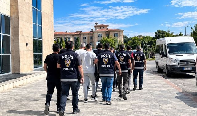 Uşak Dahil 16 İlde Bahis Operasyonu, 6,2 Milyarlık Para Trafiği