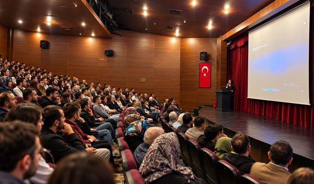 Uşak’ta Dursun Yalım Fen Lisesi Velileri Bir Araya Geldi