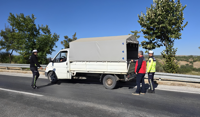 Uşak’ta Hayvan Sağlığı İçin Yol Kontrolleri Sıklaştırıldı