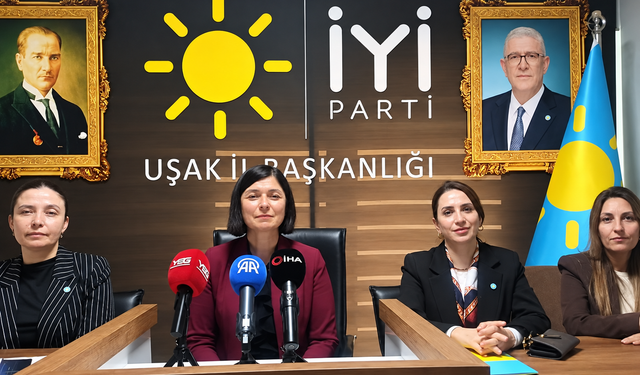 İYİ Parti Genel Başkan Yardımcısı emekli Albay Kevser Ofluoğlu Uşak’a Geldi
