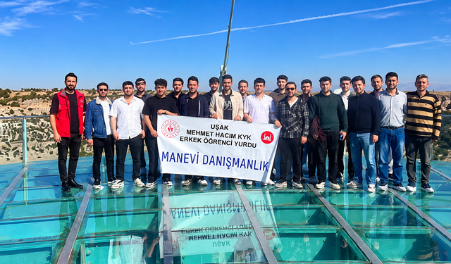 Uşak'ta KYK Öğrencileri Tarihi ve Doğal Güzellikleri Keşfetti