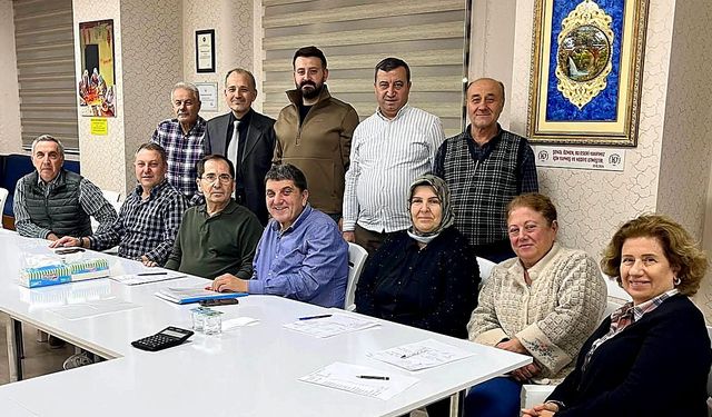 Karahallılar Vakfından 200 Öğrenciye Burs Desteği