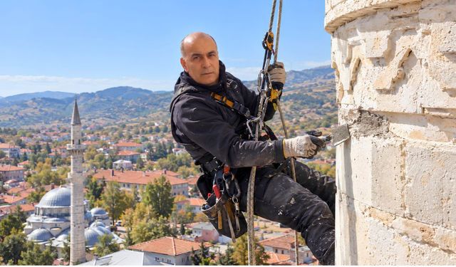 Uşaklı minare ustası Turgut Fatih Minareci Vefat etti